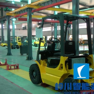 叉车总装流水线